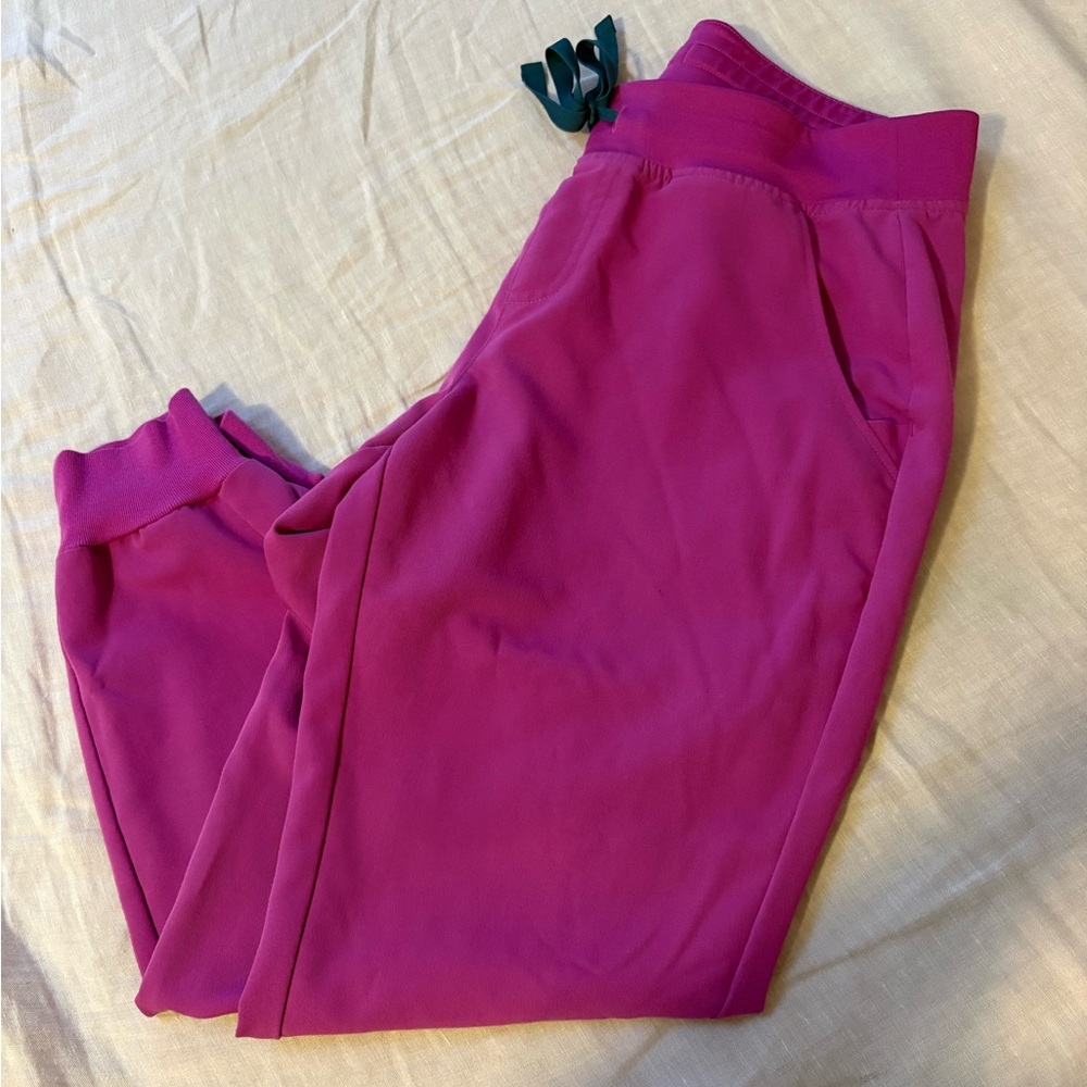 Figs Bright Fushia Medium Petite Joggers